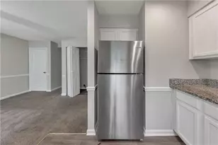 1008 Huntington Trce SE, Smyrna, GA 30082 - Photo 5