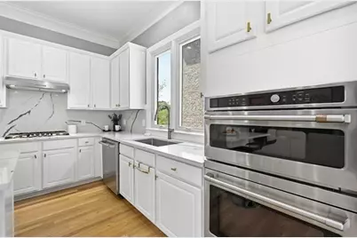 2482 Manor Walk, Decatur, GA 30030 - Photo 15