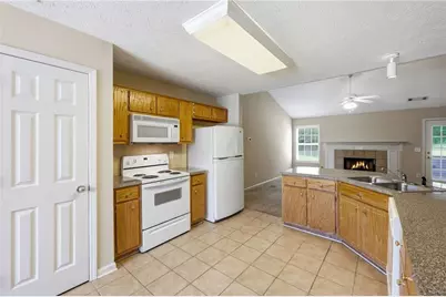 3807 Chase Drive, Gainesville, GA 30507 - Photo 7