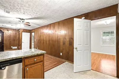 815 Dunleith Court, Stone Mountain, GA 30083 - Photo 17