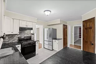 3385 New Heritage Dr, Johns Creek, GA 30022 - Photo 15