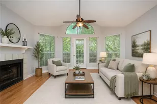 915 Wentworth Ct, Johns Creek, GA 30022 - Photo 3