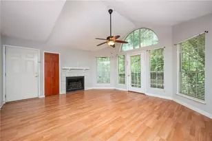 915 Wentworth Ct, Johns Creek, GA 30022 - Photo 5