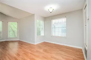 915 Wentworth Ct, Johns Creek, GA 30022 - Photo 9