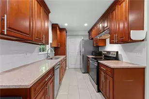 309 W Franklin St, Toccoa, GA 30577 - Photo 13