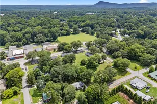 309 W Franklin St, Toccoa, GA 30577 - Photo 35