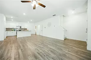 810 Elgin Trl, Lawrenceville, GA 30045 - Photo 5