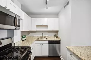 2285 Peachtree Rd NE, Atlanta, GA 30309 - Photo 3