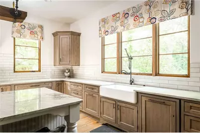 3118 W Roxboro Road NE, Atlanta, GA 30324 - Photo 25