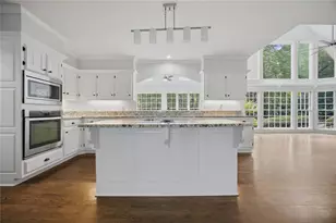 7525 S Spalding Lake Dr, Sandy Springs, GA 30350 - Photo 19