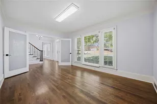 7525 S Spalding Lake Dr, Sandy Springs, GA 30350 - Photo 9