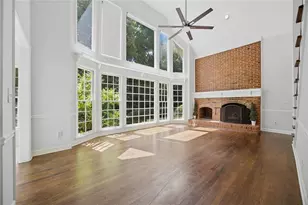 7525 S Spalding Lake Dr, Sandy Springs, GA 30350 - Photo 25