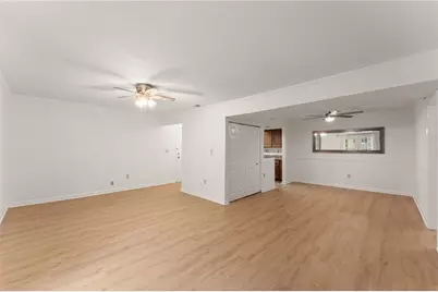 6900 Roswell Road #Q17, Atlanta, GA 30328 - Photo 7