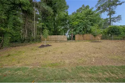 2050 Morehouse Drive NW, Atlanta, GA 30314 - Photo 25