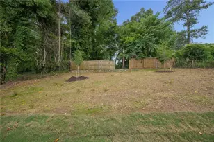 2050 Morehouse Dr NW, Atlanta, GA 30314 - Photo 25