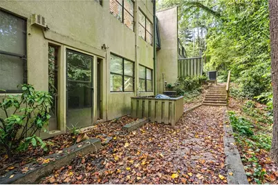 141 Amherst Place NW, Atlanta, GA 30327 - Photo 33