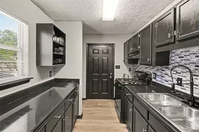 346 Henry Aaron Avenue SW, Atlanta, GA 30310 - Photo 11