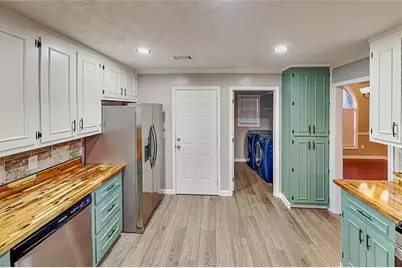 985 Crystal Water Drive, Lawrenceville, GA 30045 - Photo 5