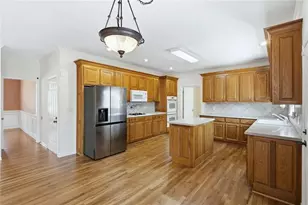 3805 Jones Creek Dr, Buford, GA 30519 - Photo 15