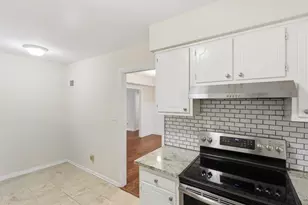53 Chaumont Square NW, Atlanta, GA 30327 - Photo 21