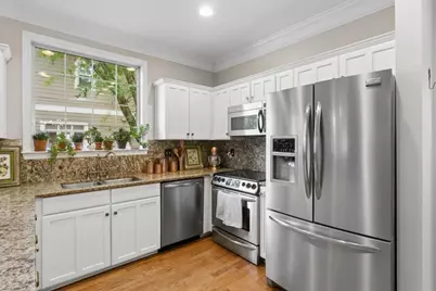 1875 La Dawn Lane NW, Atlanta, GA 30318 - Photo 5