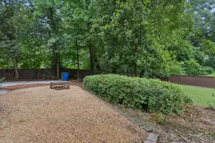 1875 La Dawn Ln NW, Atlanta, GA 30318 - Photo 59
