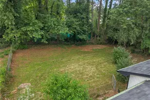 3767 Greentree Dr, Decatur, GA 30032 - Photo 11