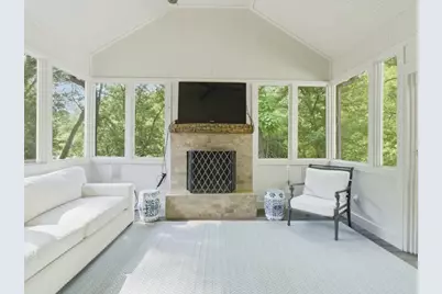 1350 Battleview Drive NW, Atlanta, GA 30327 - Photo 3