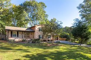 3247 Clearview Dr SW, Marietta, GA 30060 - Photo 1