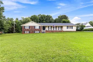 2405 Post Oak Tritt Rd, Marietta, GA 30062 - Photo 3