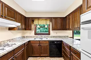 2405 Post Oak Tritt Rd, Marietta, GA 30062 - Photo 9