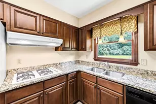 2405 Post Oak Tritt Rd, Marietta, GA 30062 - Photo 11