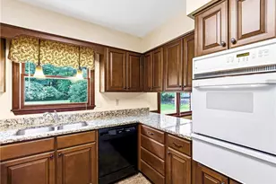 2405 Post Oak Tritt Rd, Marietta, GA 30062 - Photo 13