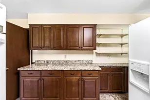 2405 Post Oak Tritt Rd, Marietta, GA 30062 - Photo 13