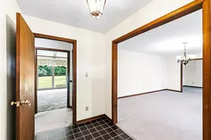 2405 Post Oak Tritt Rd, Marietta, GA 30062 - Photo 5