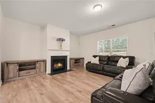3923 King Fisher Dr, Atlanta, GA 30349 - Photo 7