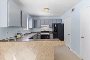 5556 Weatherford Rd, Norcross, GA 30093 - Photo 9