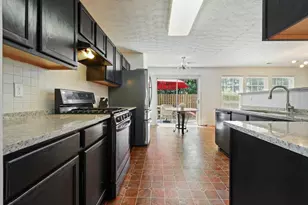 115 Village Trce, Woodstock, GA 30188 - Photo 9