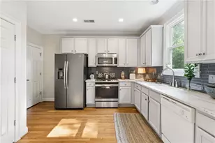941 Tilden St NW, Atlanta, GA 30318 - Photo 17
