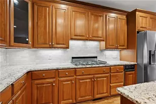 9335 Huntcliff Trce, Sandy Springs, GA 30350 - Photo 11