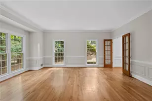 9335 Huntcliff Trce, Sandy Springs, GA 30350 - Photo 7
