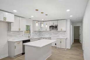 2950 Concord Dr, Decatur, GA 30033 - Photo 3