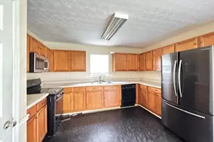 3159 Meadow Point Dr, Snellville, GA 30039 - Photo 7