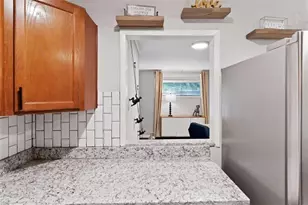 1609 Bridgeport Dr NW, Atlanta, GA 30318 - Photo 17