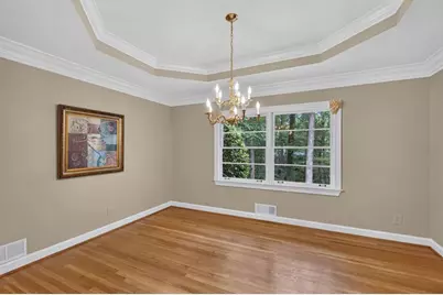 5274 Powers Ferry Road NW, Sandy Springs, GA 30327 - Photo 9