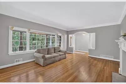 5274 Powers Ferry Road NW, Sandy Springs, GA 30327 - Photo 7