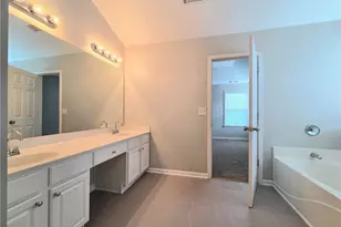 621 Roxtree Ct, Buford, GA 30518 - Photo 17