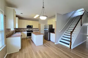 621 Roxtree Ct, Buford, GA 30518 - Photo 7
