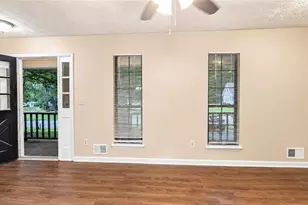 8272 Blackfoot Trail, Jonesboro, GA 30236 - Photo 7