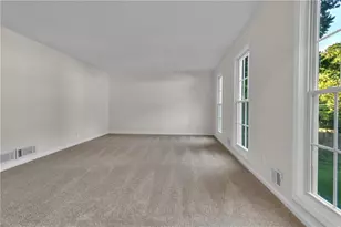 661 Bantry Ln, Stone Mountain, GA 30083 - Photo 5